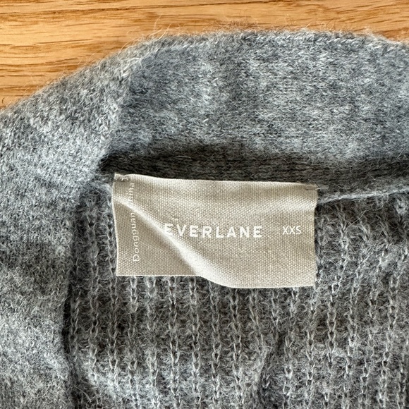 Everlane: The Oversized Alpaca Pocket Cardigan - Heathered Stone, XX Small - Picture 4 of 5